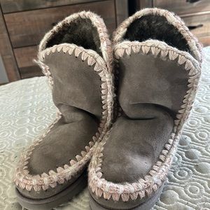 Mou boots worn twice